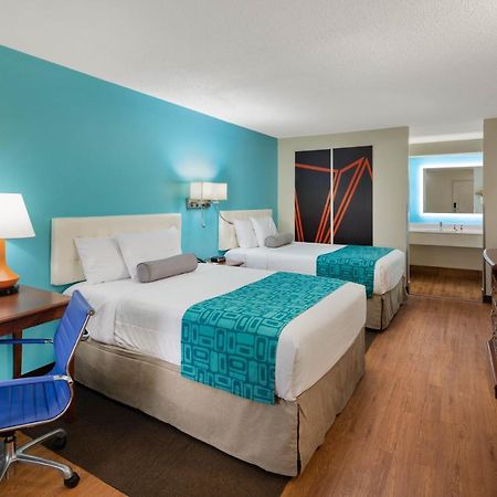 Howard Johnson By Wyndham Savannah Ga Exterior photo
