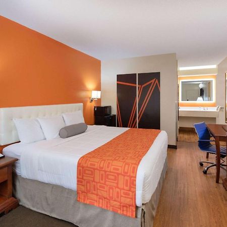 Howard Johnson By Wyndham Savannah Ga Exterior photo