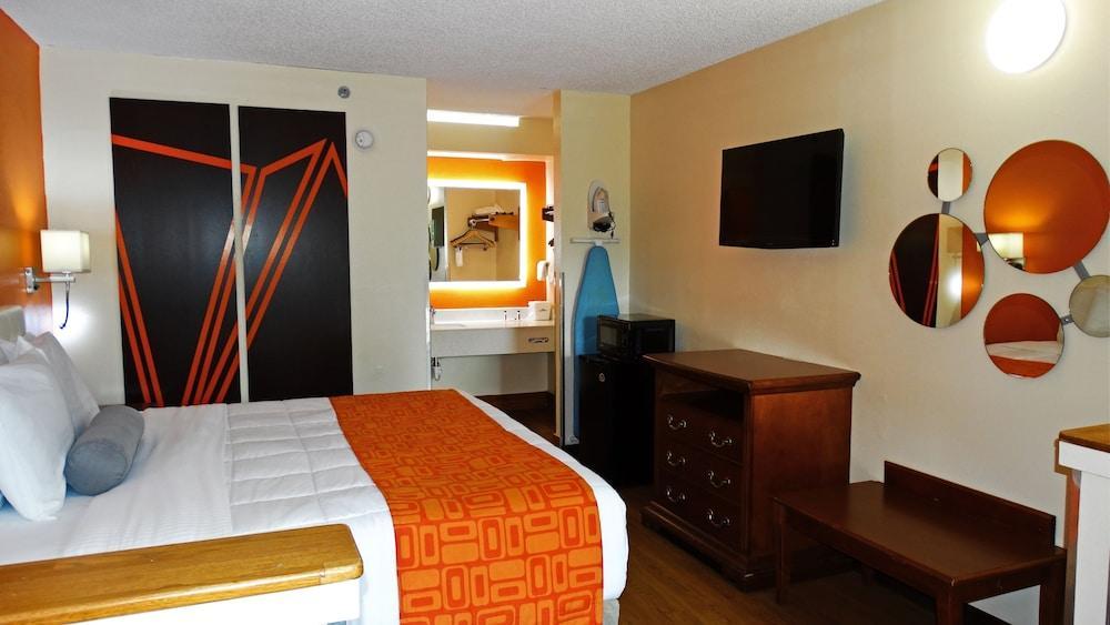 Howard Johnson By Wyndham Savannah Ga Exterior photo