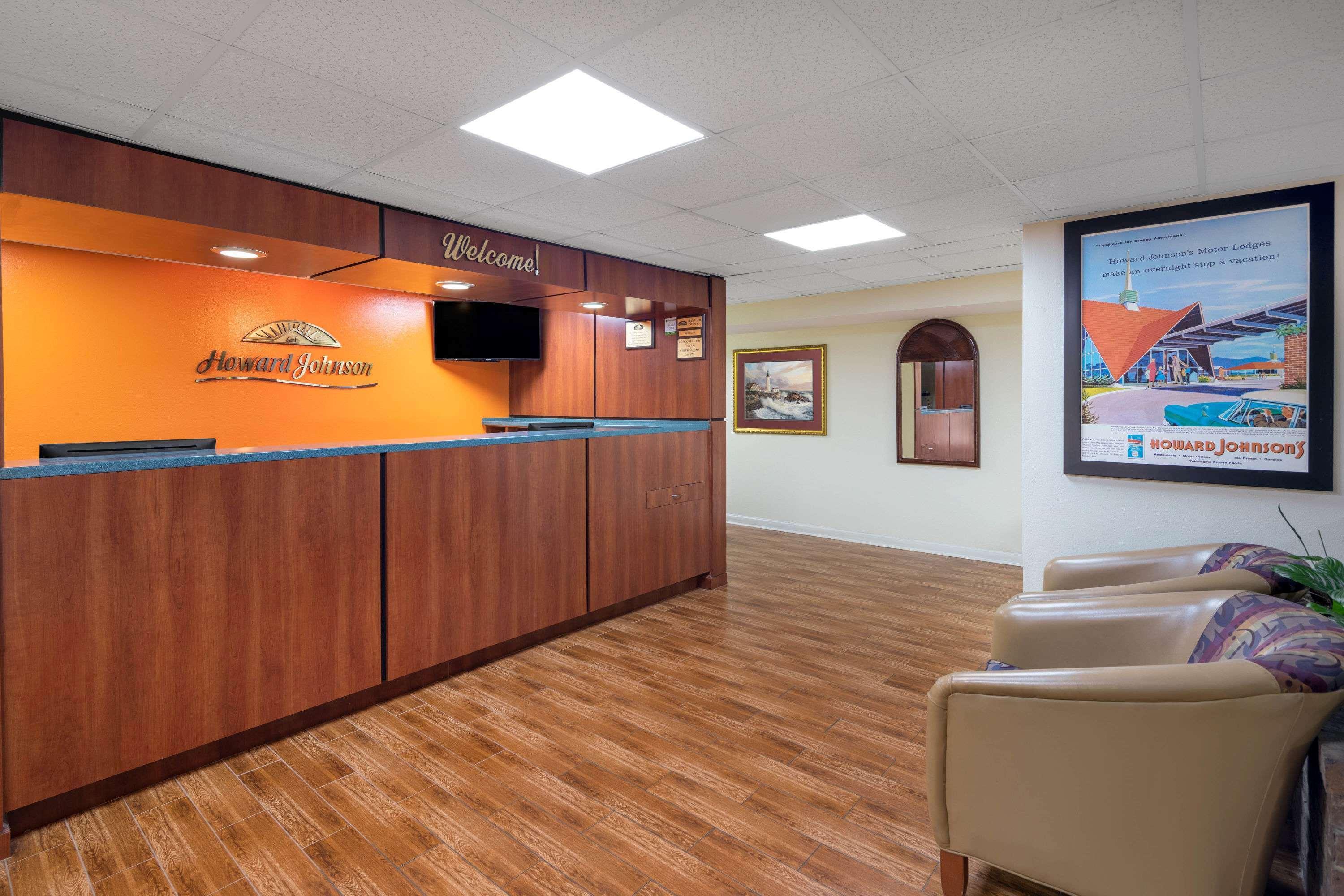 Howard Johnson By Wyndham Savannah Ga Exterior photo