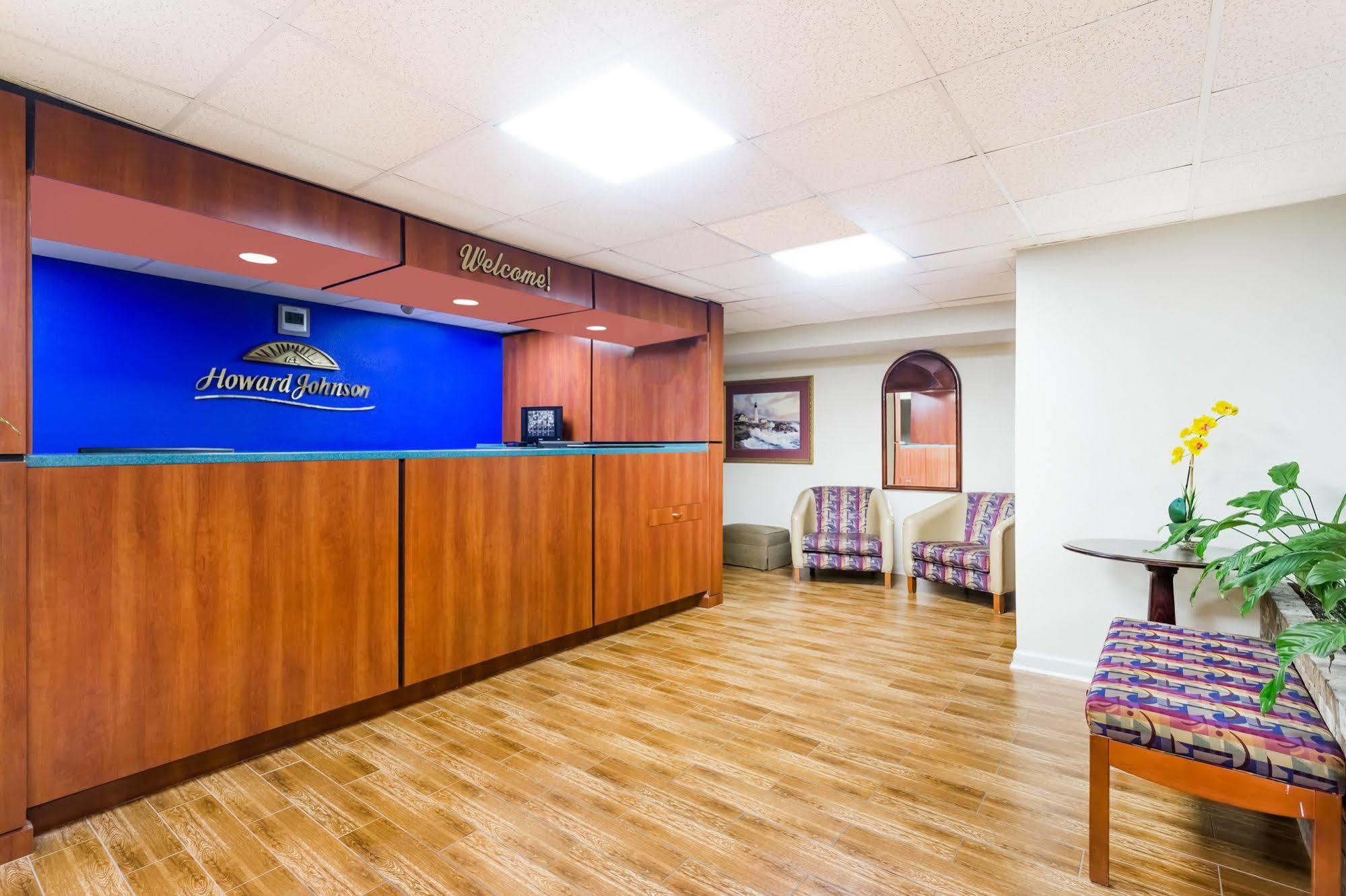 Howard Johnson By Wyndham Savannah Ga Exterior photo